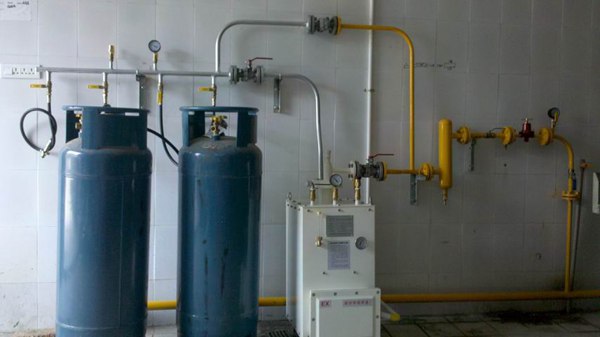 煤气管道液化石油气100kg香港中邦汽化炉安装工程