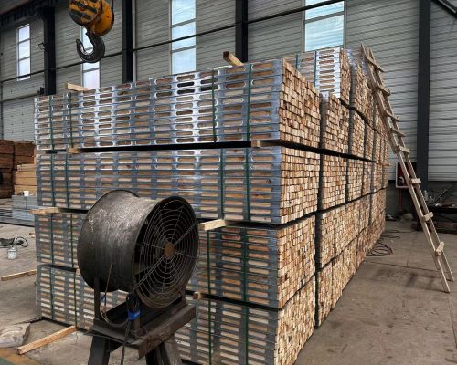 内蒙古钢包木租赁 钢木龙骨厂家 色泽亮丽 量大价优 新型模板加固体系