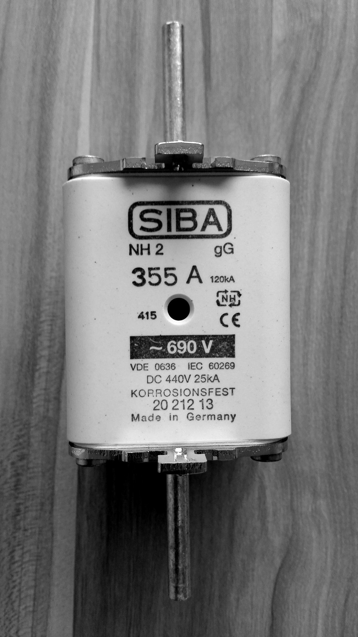 2021213.355德国进口SIBA熔断器