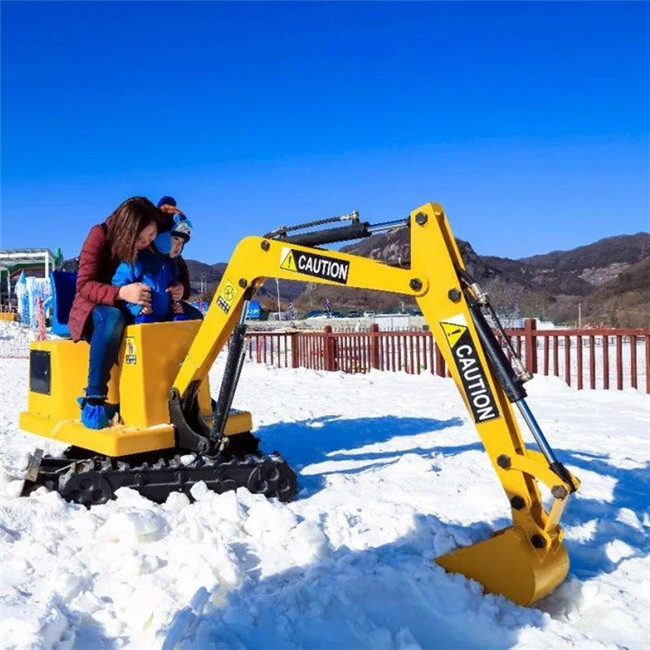 小型挖掘机 儿童电动游乐设备 90度勾臂旋转挖雪挖海洋球挖土