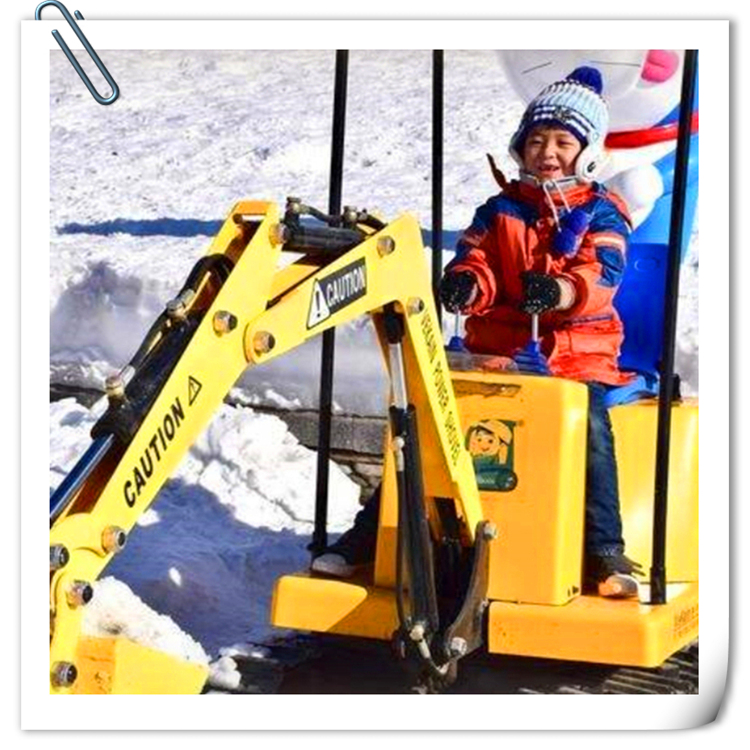 儿童游乐广场 小型电动挖掘机 亲子游乐园 能培养孩子动手能力