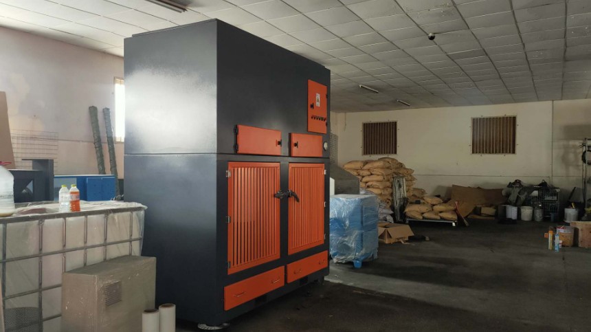 黑龙江齐齐哈尔木材车间干式粉尘打磨柜_量身制定烟尘净化设备方案