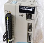 日本安川SGDS-02A12A-驱动器