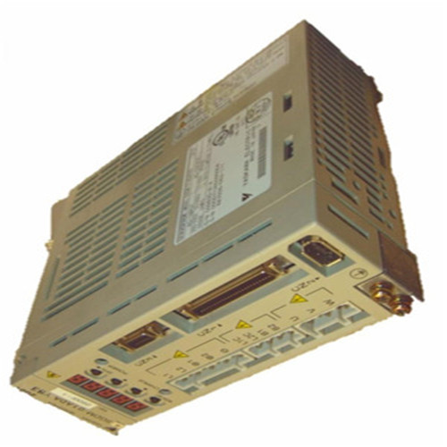 SEW	MC07B0300-503-4-00/L	变频器
