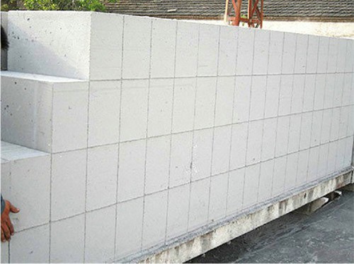 蒸压加气混凝土砌块和加气混凝土砌块的区别